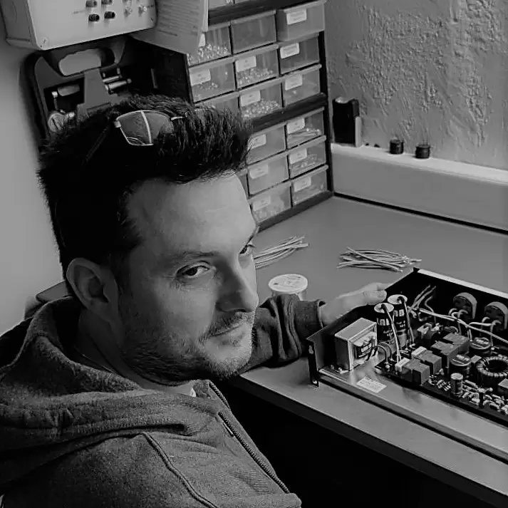 Giannis Produktion und Elektronik bei Lab12 Audio