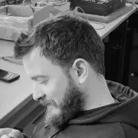 Alex Teileversorgung und vielseitige Aufgaben bei Lab12 Audio