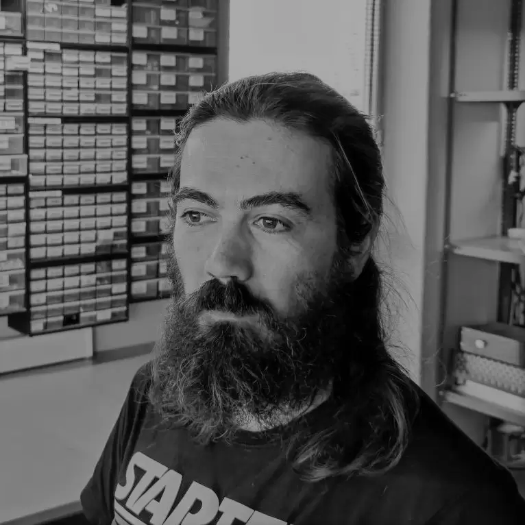 Charis Produktionsüberwachung und Qualitätskontrolle bei Lab12 Audio